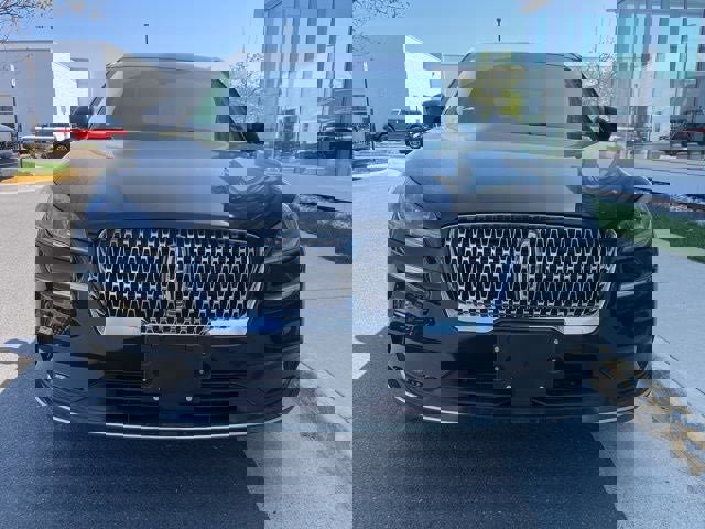 Used 2022 Lincoln Corsair FWD image 2