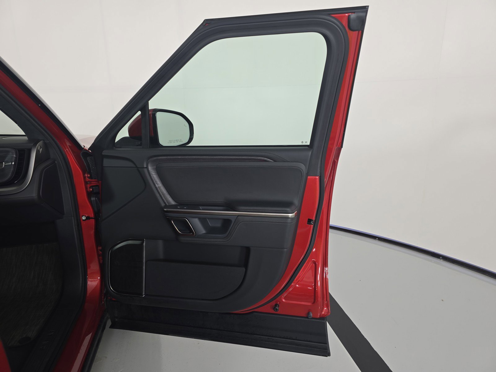 Used 2023 Rivian R1T Adventure image 18