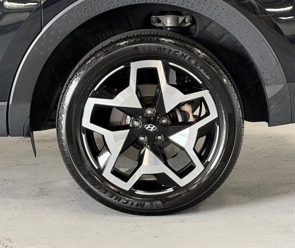 Used 2022 Hyundai Santa Cruz Limited AWD/4WD image 8