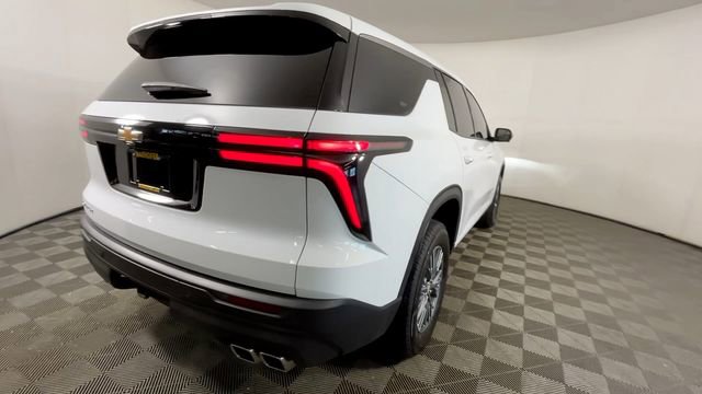 Used 2024 Chevrolet Traverse LS FWD image 4