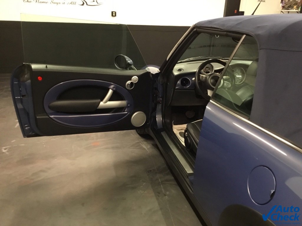 Used 2006 MINI Cooper Convertible image 27