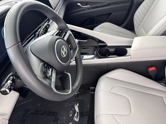 Certified 2025 Hyundai Elantra Limited FWD image 26
