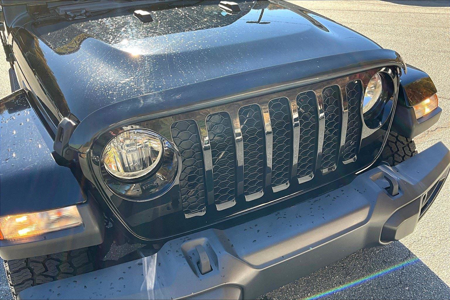 Used 2022 Jeep Gladiator Sport image 29