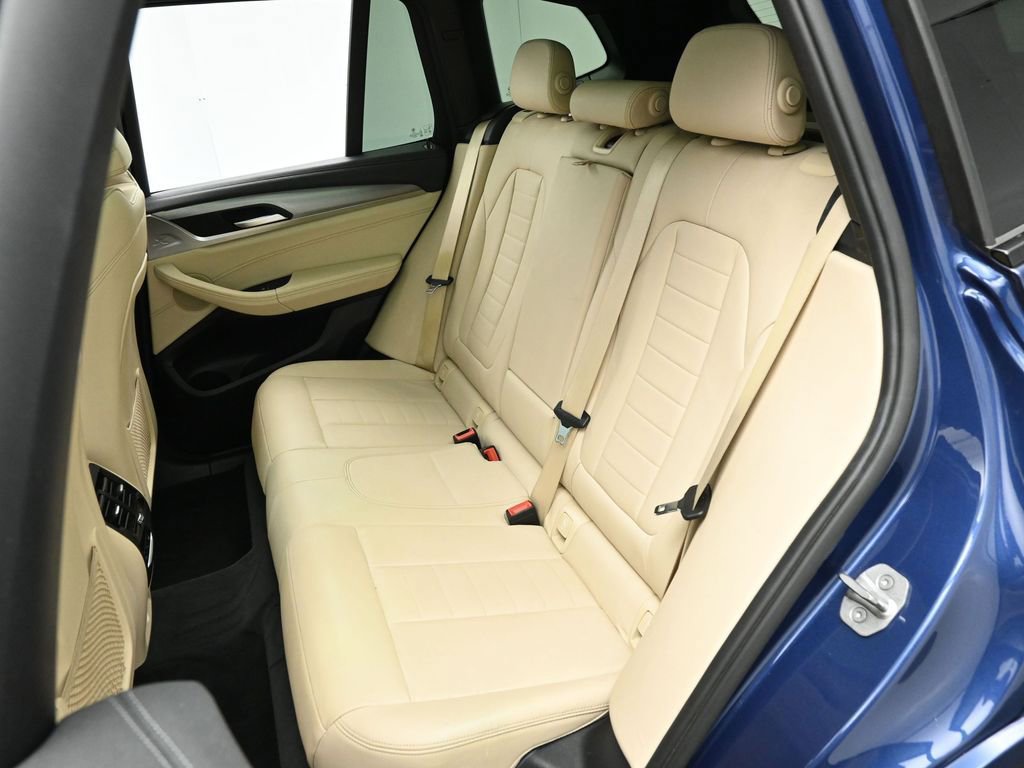 Used 2018 BMW X3 M40i image 16