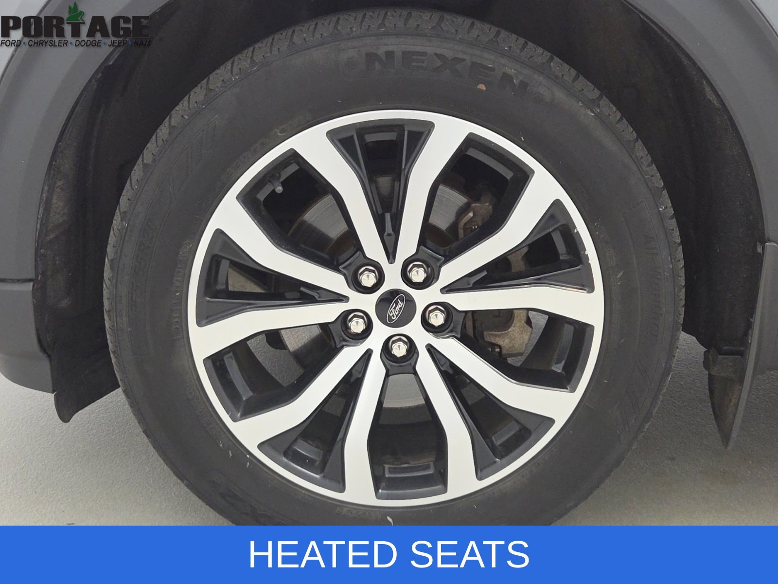 Used 2023 Ford Explorer ST AWD/4WD image 10
