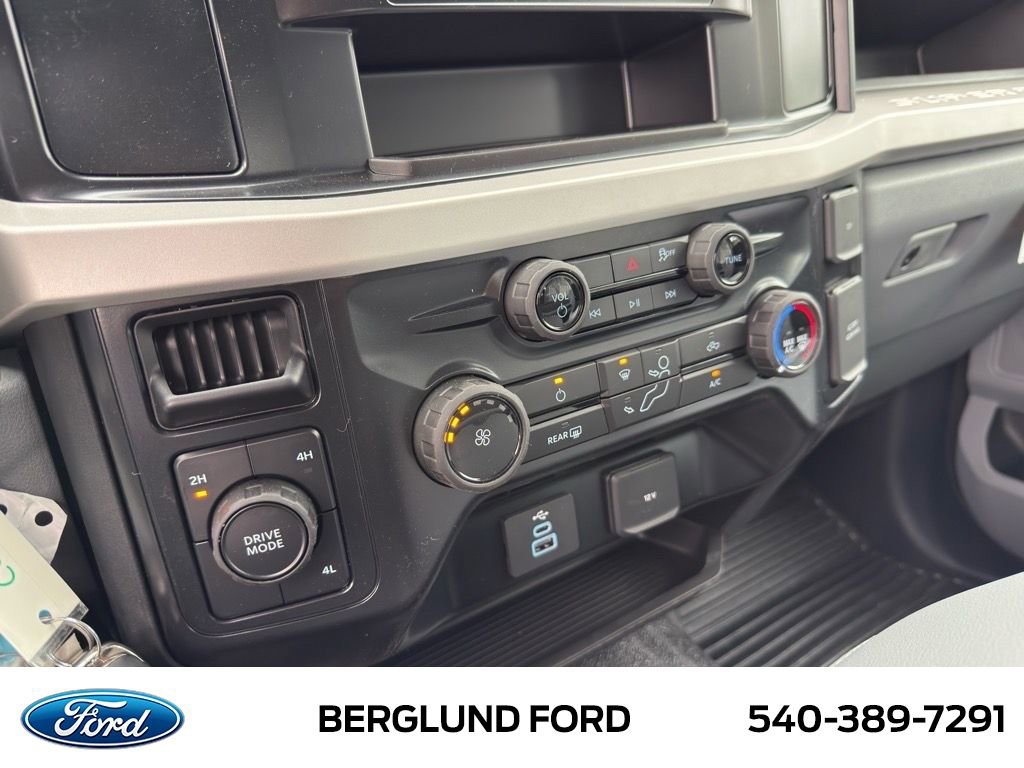 New 2025 Ford F350 XL w/ XL Chrome Package image 20
