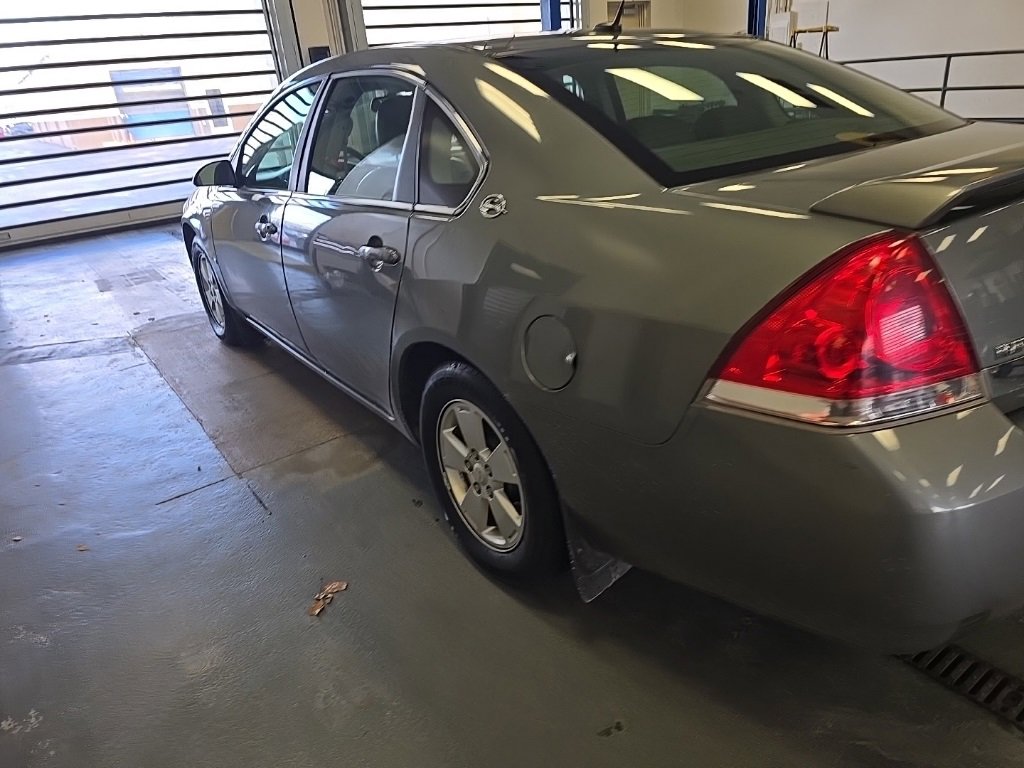 Used 2008 Chevrolet Impala LT w/ Luxury Edition Package image 3