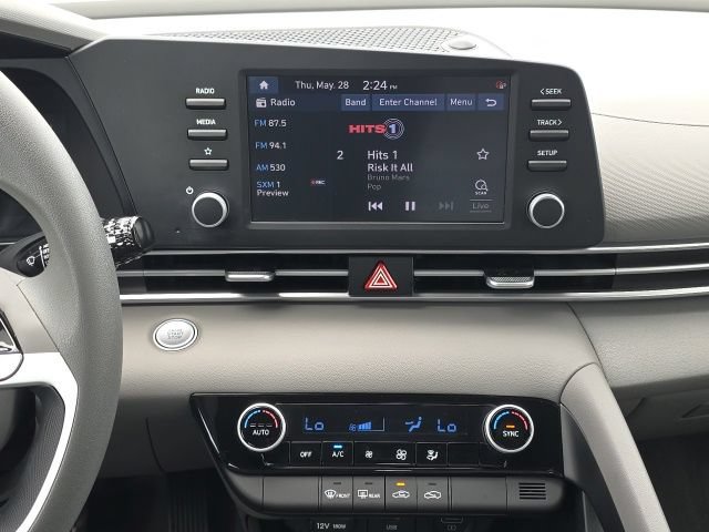 Used 2023 Hyundai Elantra SEL FWD image 11
