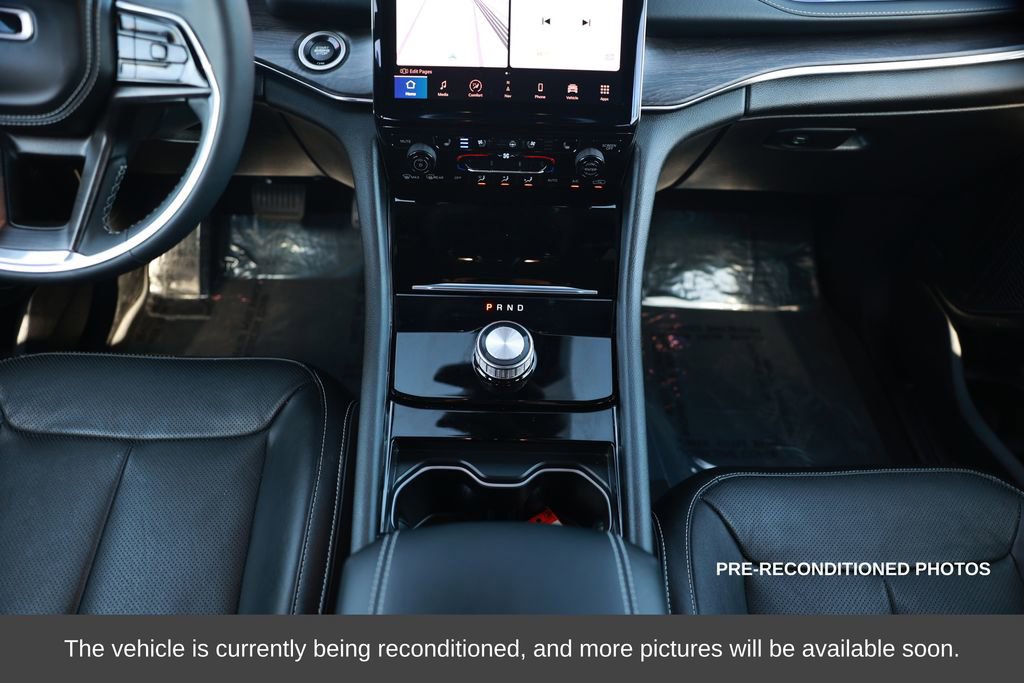 Used 2023 Jeep Grand Cherokee Overland image 29