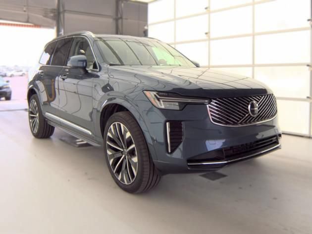 Used 2026 Volvo XC90 B6 Ultra AWD/4WD image 2