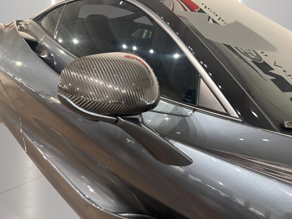 Used 2018 McLaren 720S image 24