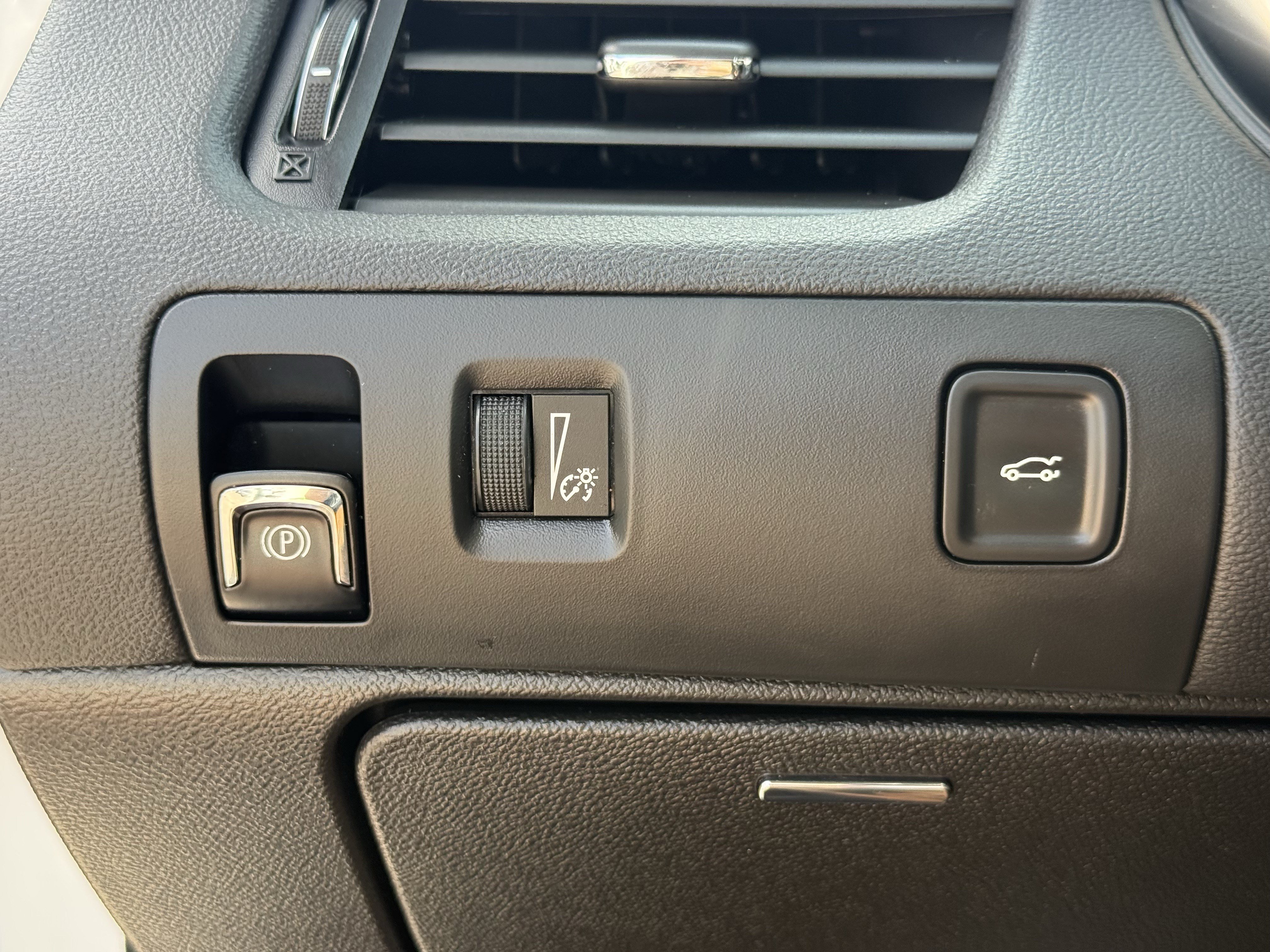 Used 2019 Chevrolet Impala LT FWD image 26