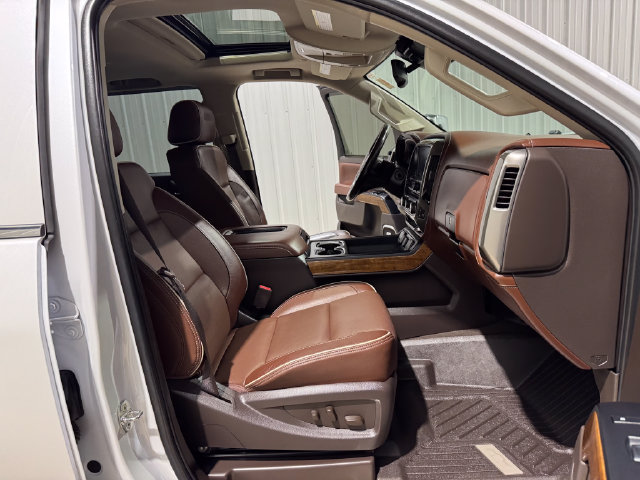 Used 2019 Chevrolet Silverado 3500 High Country w/ Duramax Plus Package AWD/4WD image 22