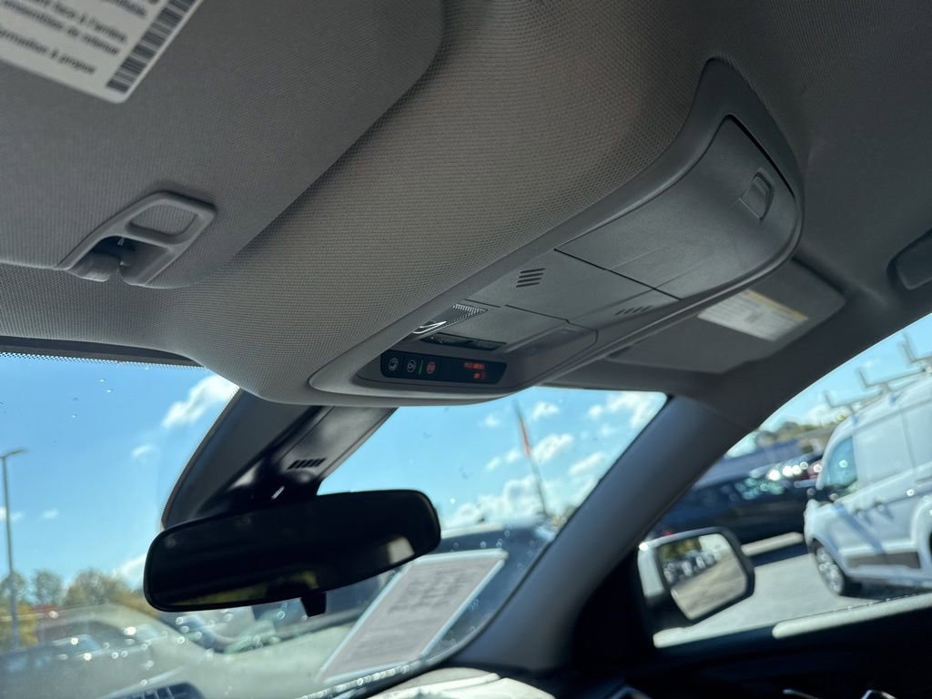 Used 2023 GMC Acadia SLE w/ Driver Convenience Package image 24