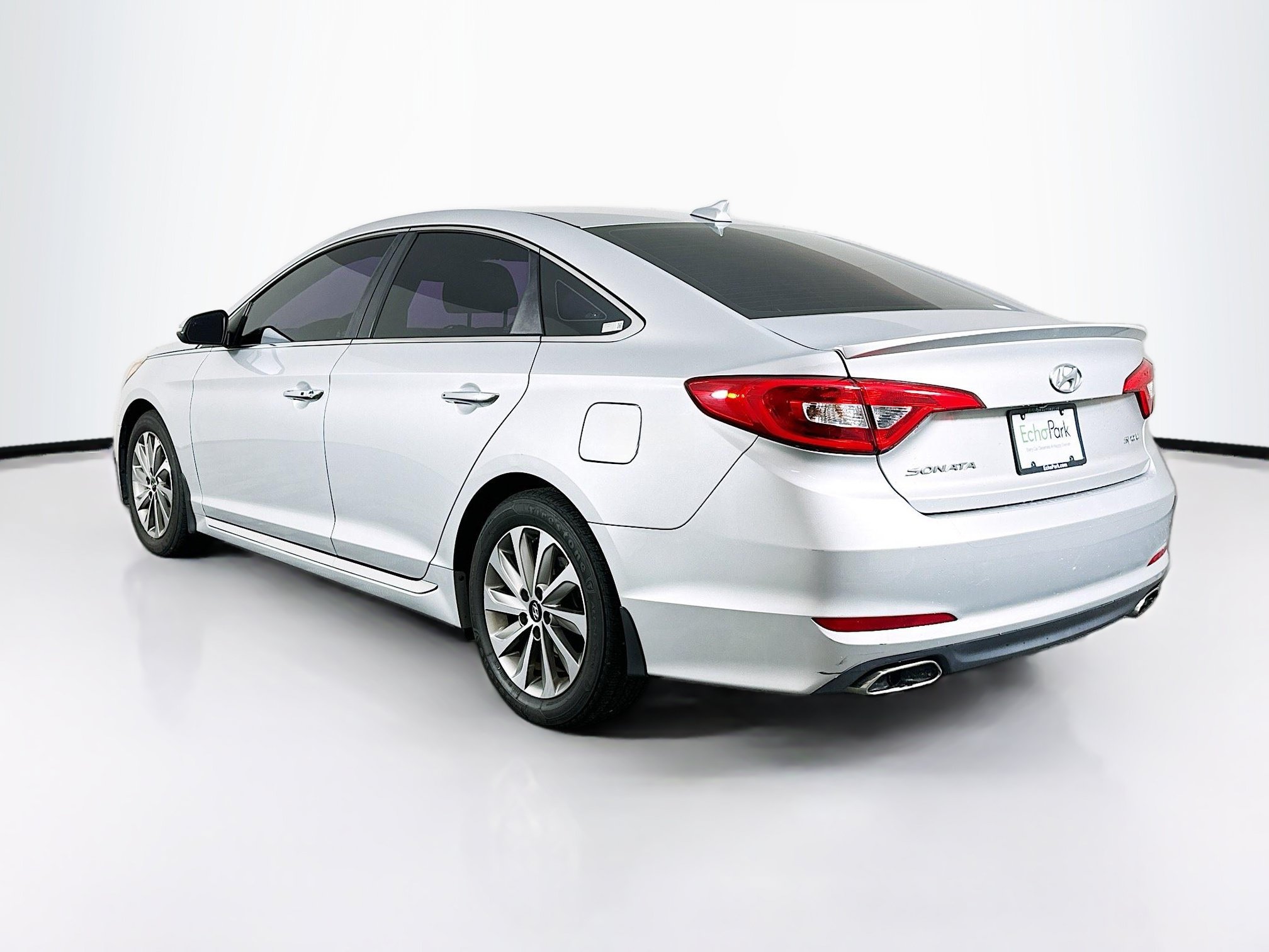 Used 2015 Hyundai Sonata Sport w/ Option Group 04 FWD image 5