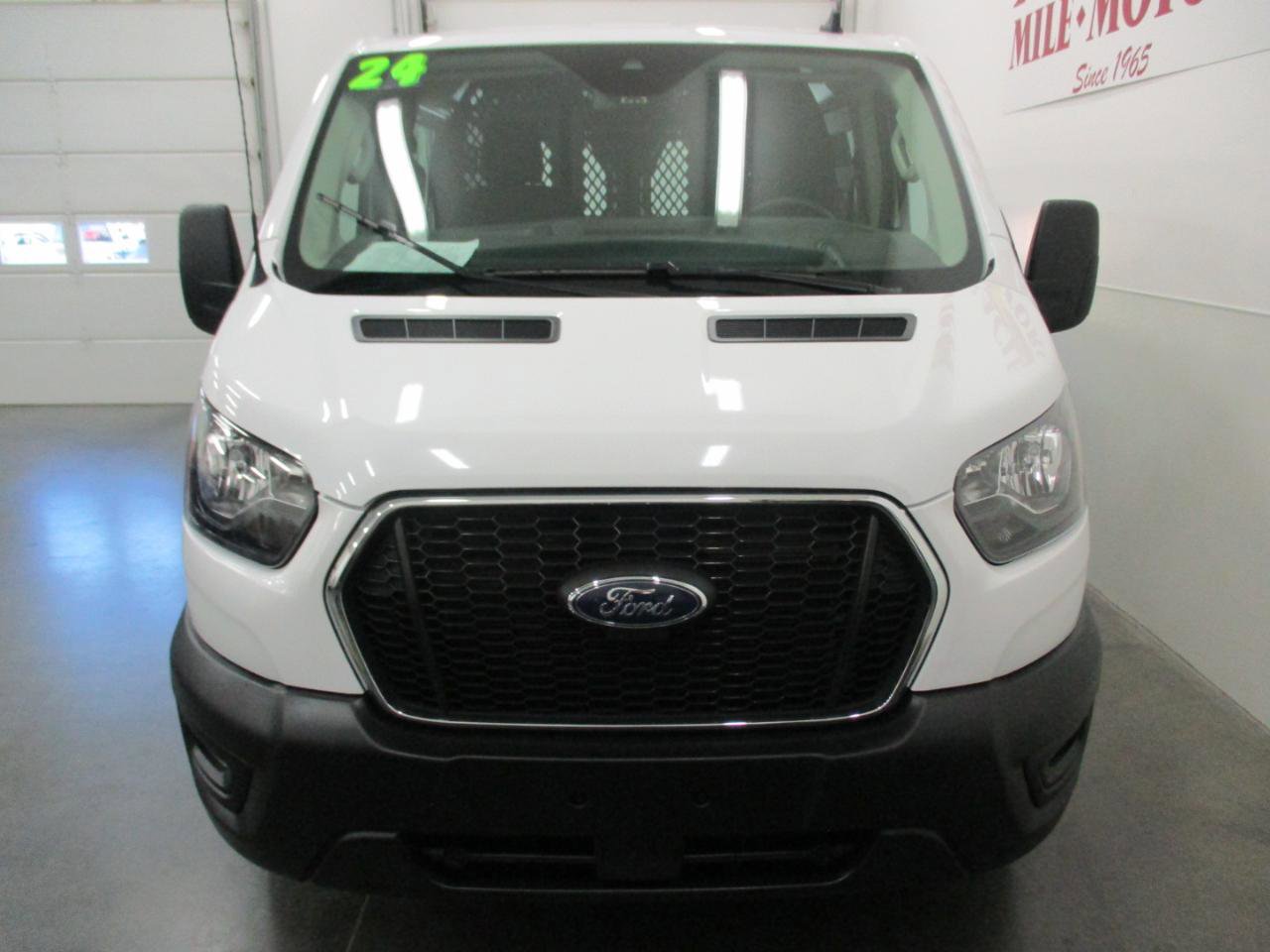 Used 2024 Ford Transit 250 Low Roof w/ Exterior Upgrade Package image 8
