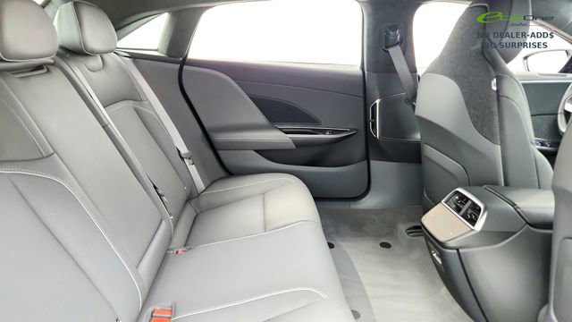 Used 2024 Lucid Air Touring AWD/4WD image 21