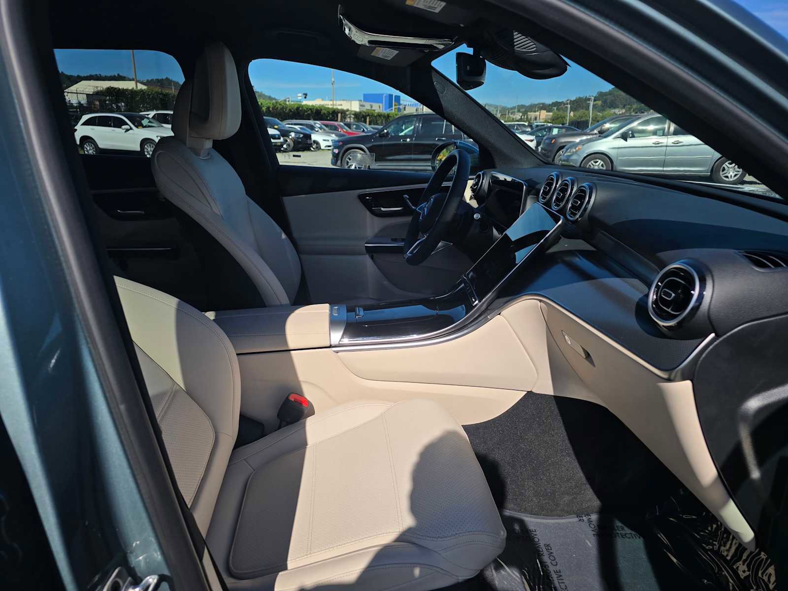 Used 2026 Mercedes-Benz GLC 300 image 11