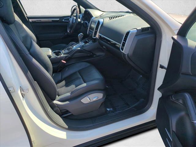 Used 2011 Porsche Cayenne AWD/4WD image 19
