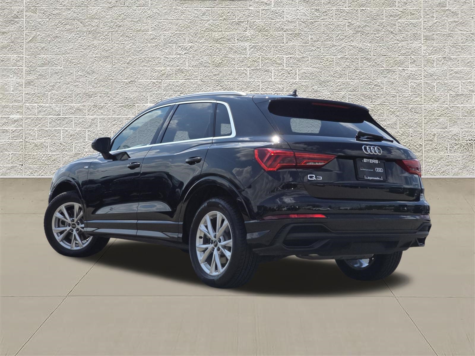 Certified 2025 Audi Q3 2.0T Premium w/ Convenience Package AWD/4WD image 5