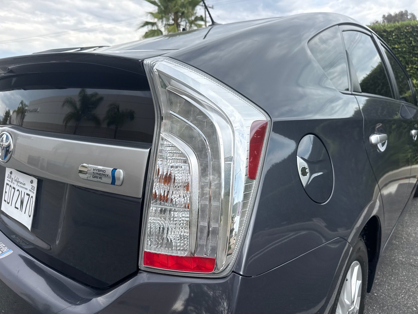Used 2015 Toyota Prius Prime Plug-In Hybrid FWD image 9