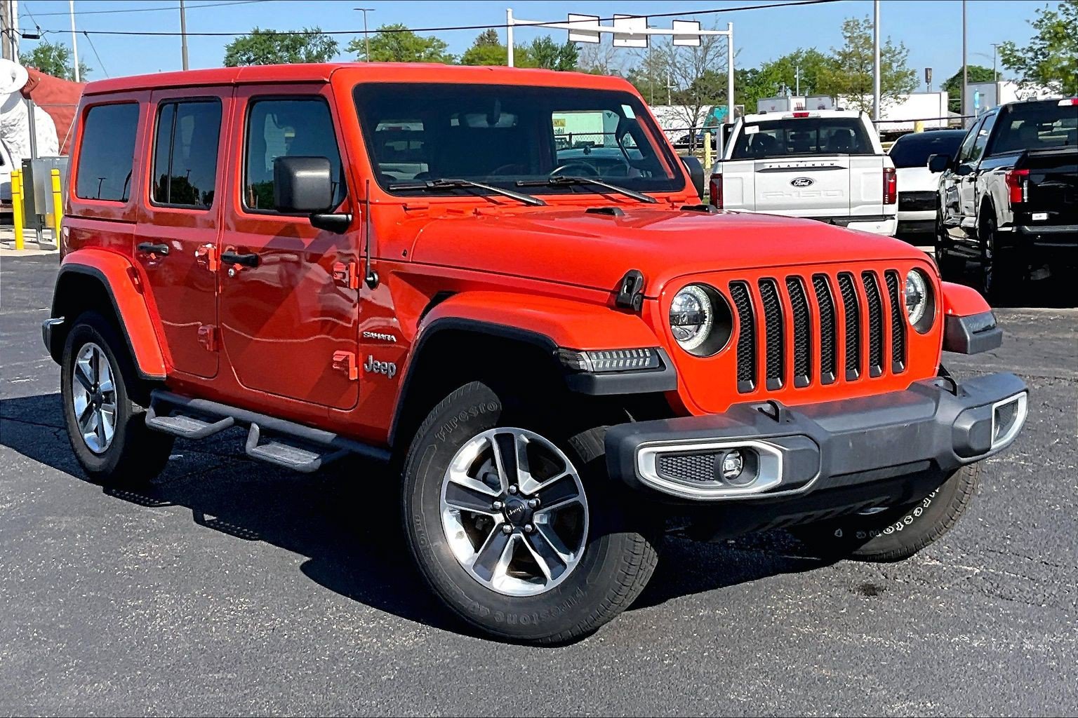 Used 2020 Jeep Wrangler Unlimited Sahara w/ Uconnect 4C Nav & Sound Group AWD/4WD image 35
