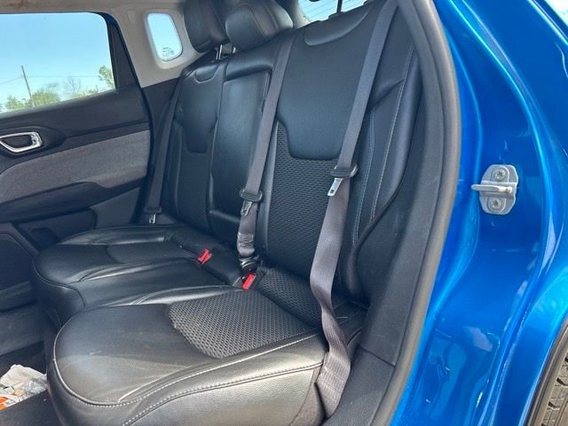 Used 2022 Jeep Compass Latitude FWD image 15