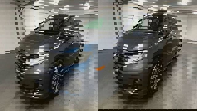 Used 2025 Honda Odyssey Elite image 4