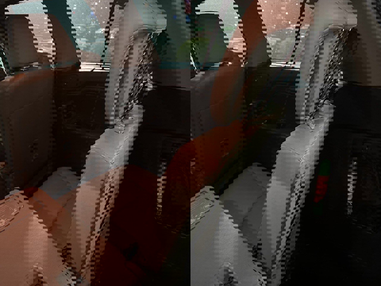 Used 2018 Honda Odyssey Elite image 16