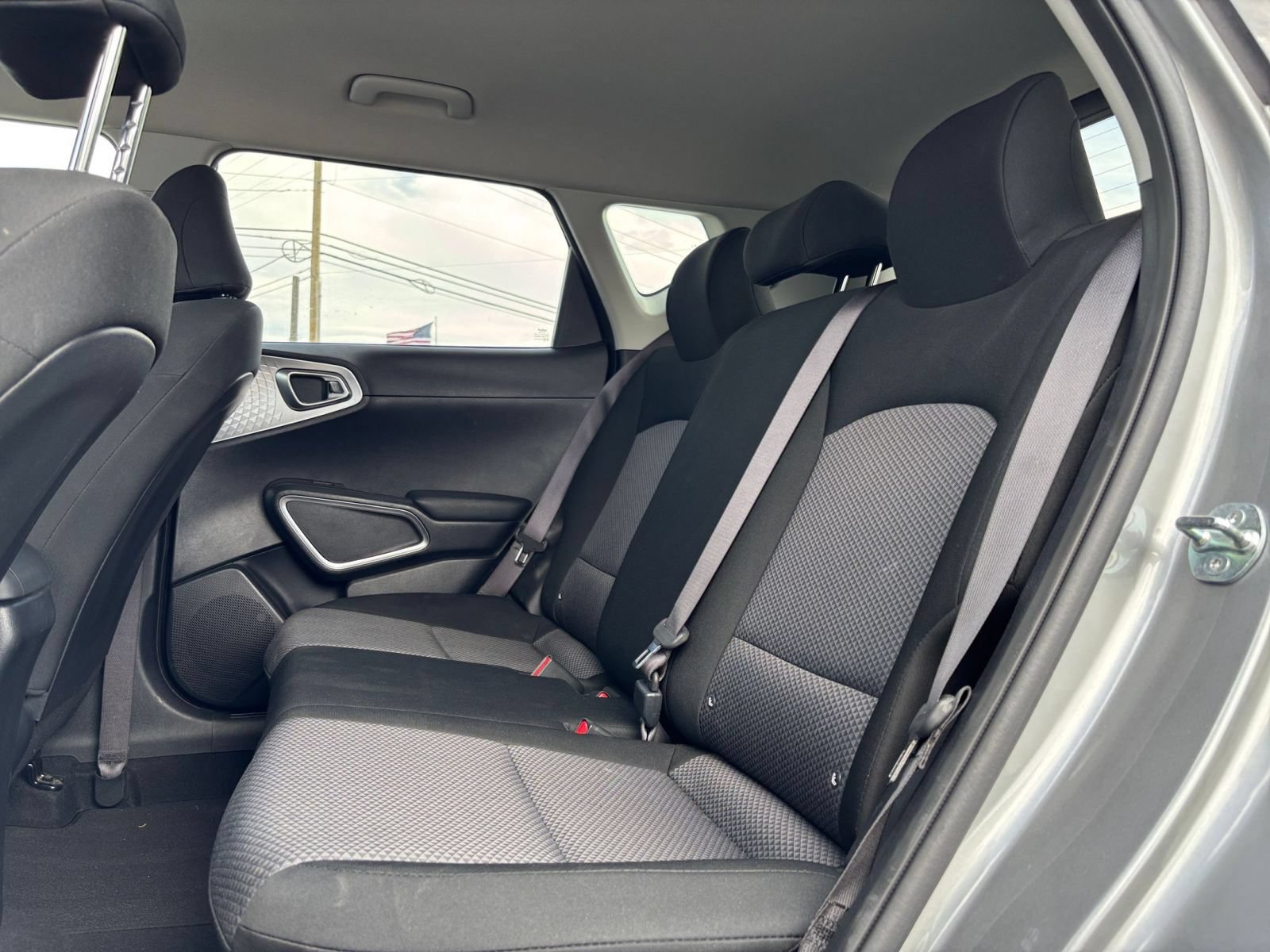 Used 2025 Kia Soul LX w/ LX Technology Package FWD image 22