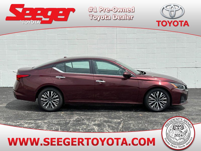 Used 2023 Nissan Altima 2.5 SV