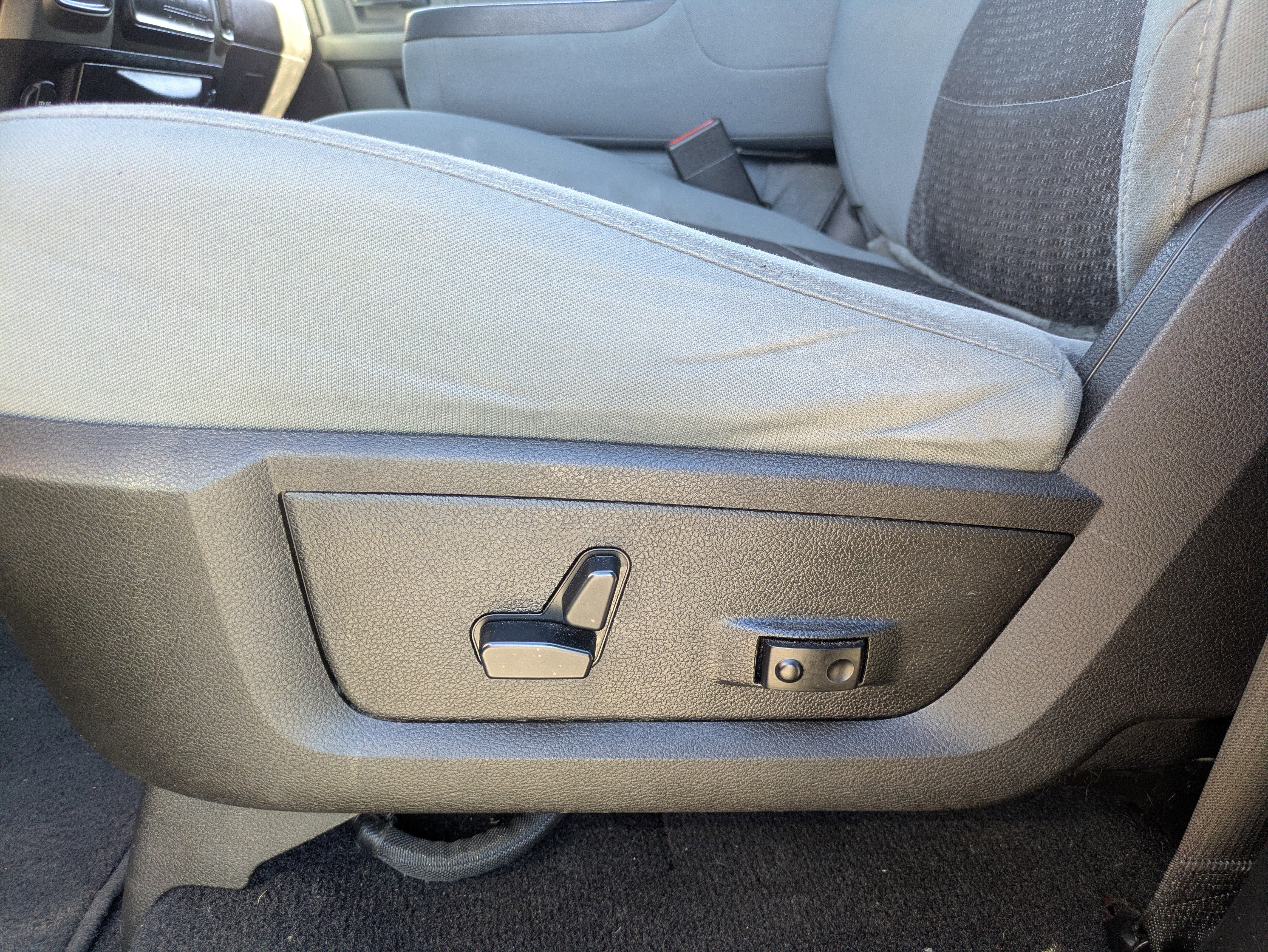 Used 2019 RAM 1500 Classic Warlock w/ Luxury Group image 20