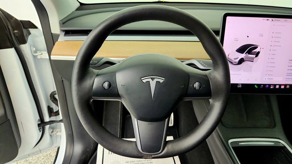 Used 2023 Tesla Model Y Performance AWD/4WD image 13
