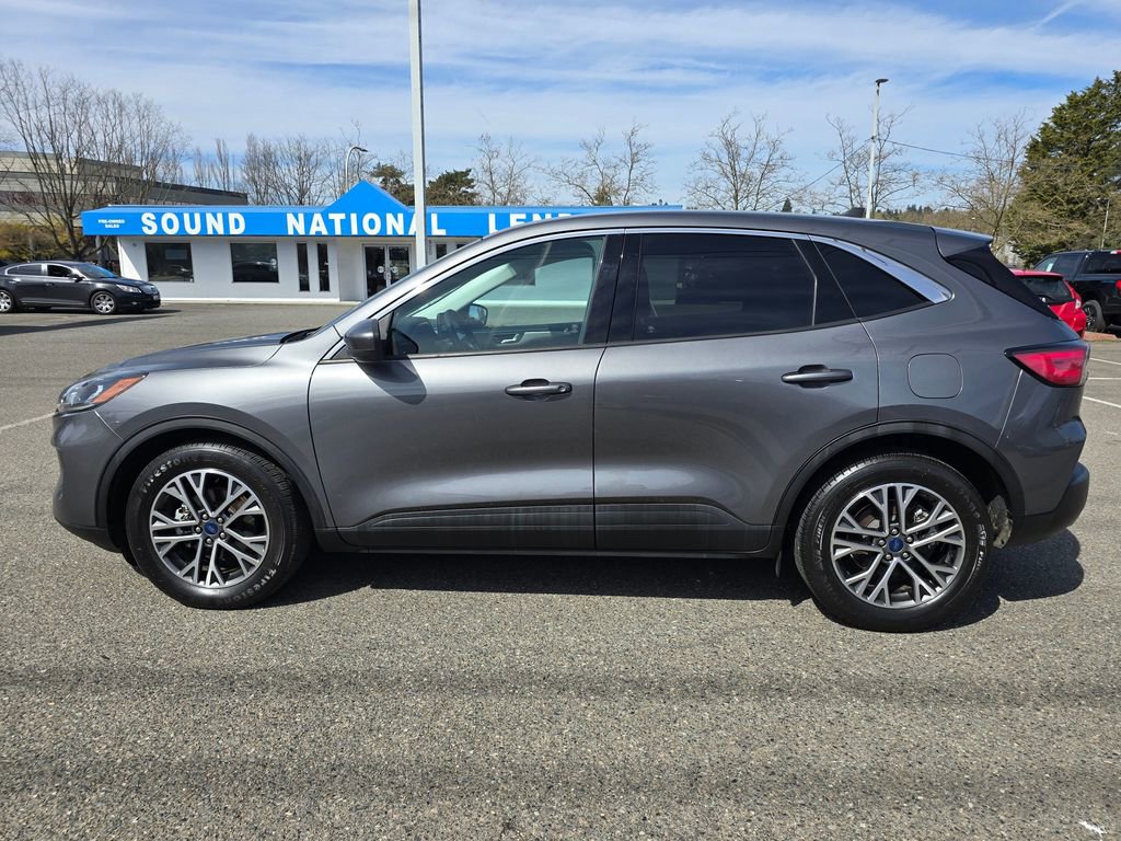 Used 2022 Ford Escape SEL image 2
