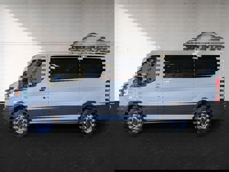 Used 2019 Ford Transit 150 XL image 7