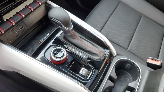 Used 2024 GMC Canyon AT4X AWD/4WD image 15