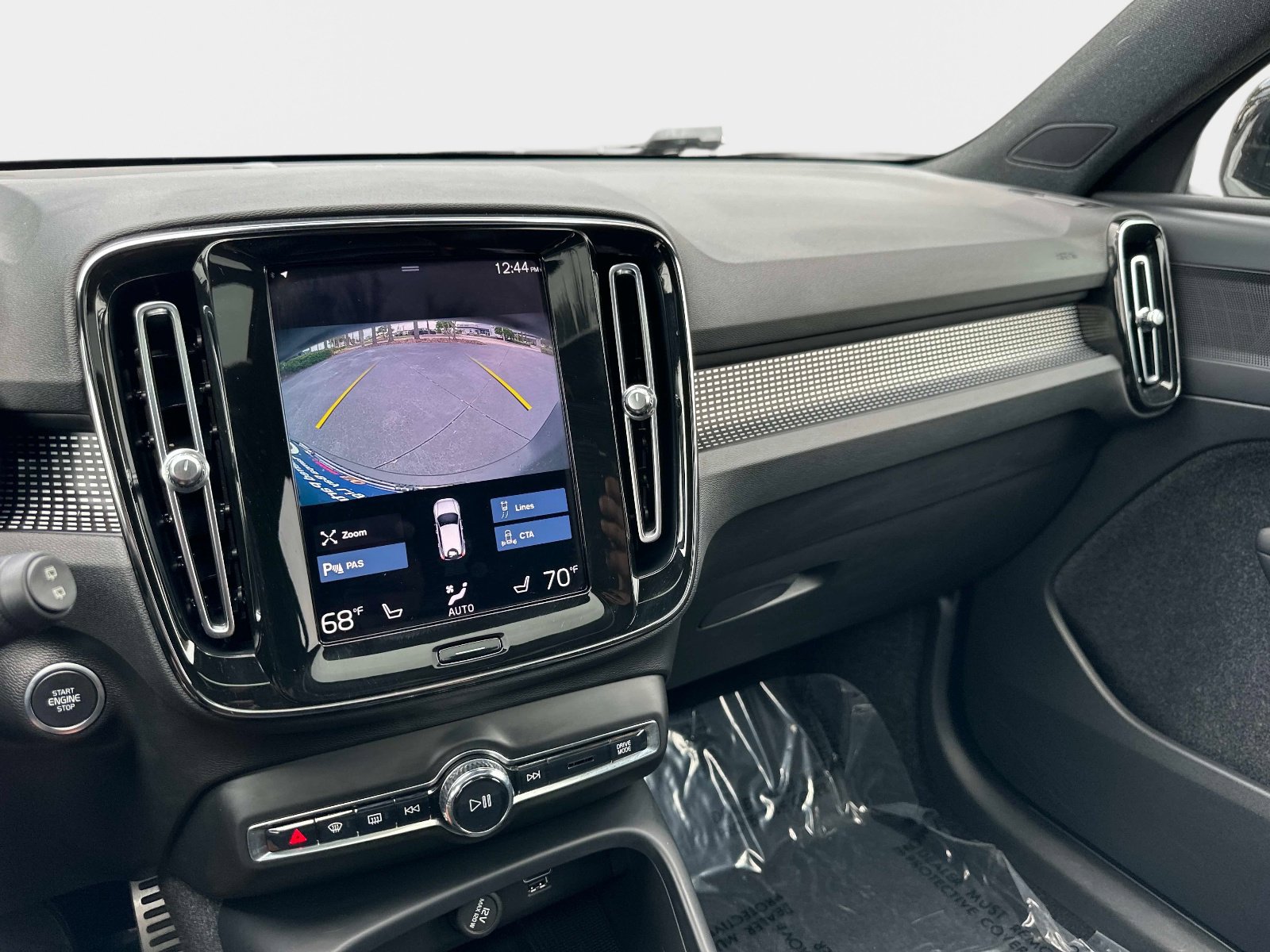 Used 2022 Volvo XC40 T5 R-Design image 27