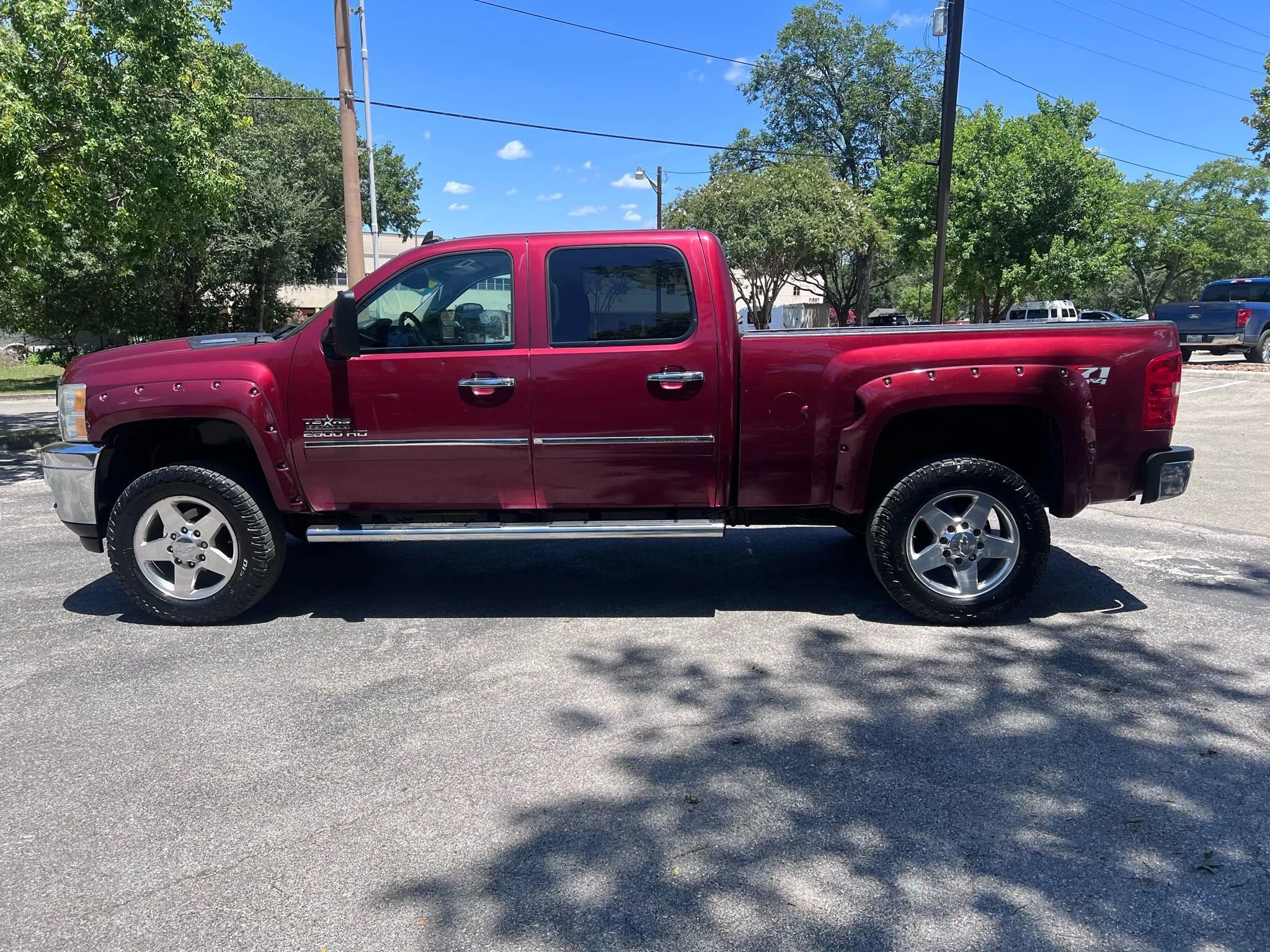 Used 2013 Chevrolet Silverado 2500 LT w/ Texas Edition image 8
