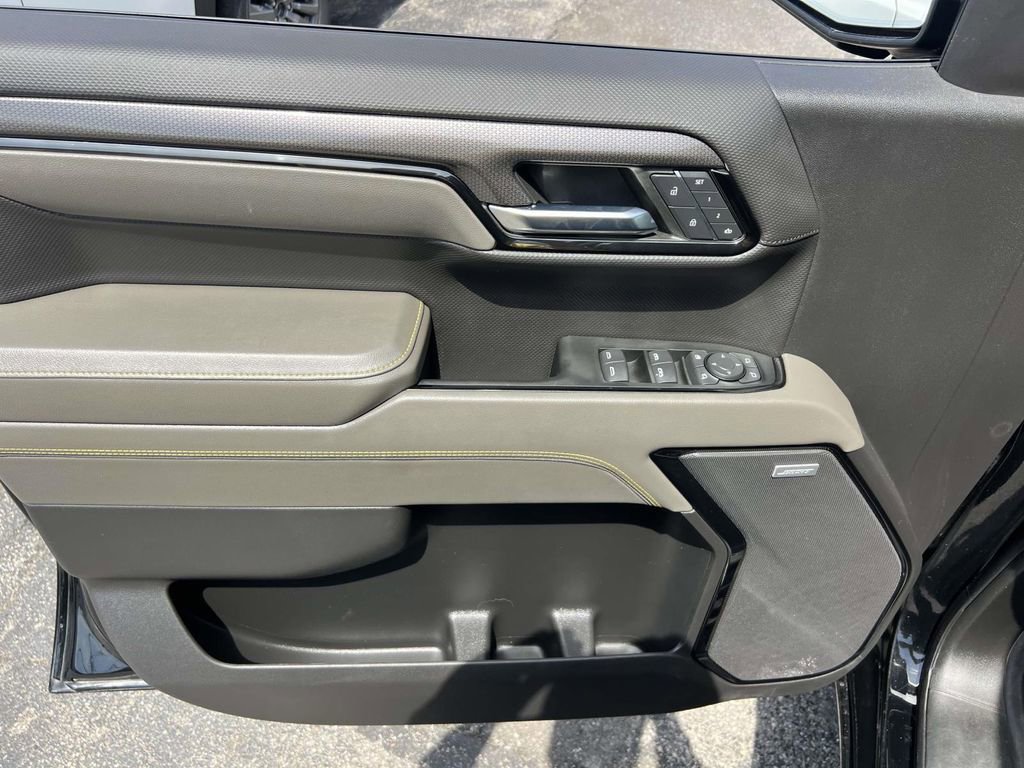 Used 2024 Chevrolet Silverado 1500 ZR2 AWD/4WD image 16
