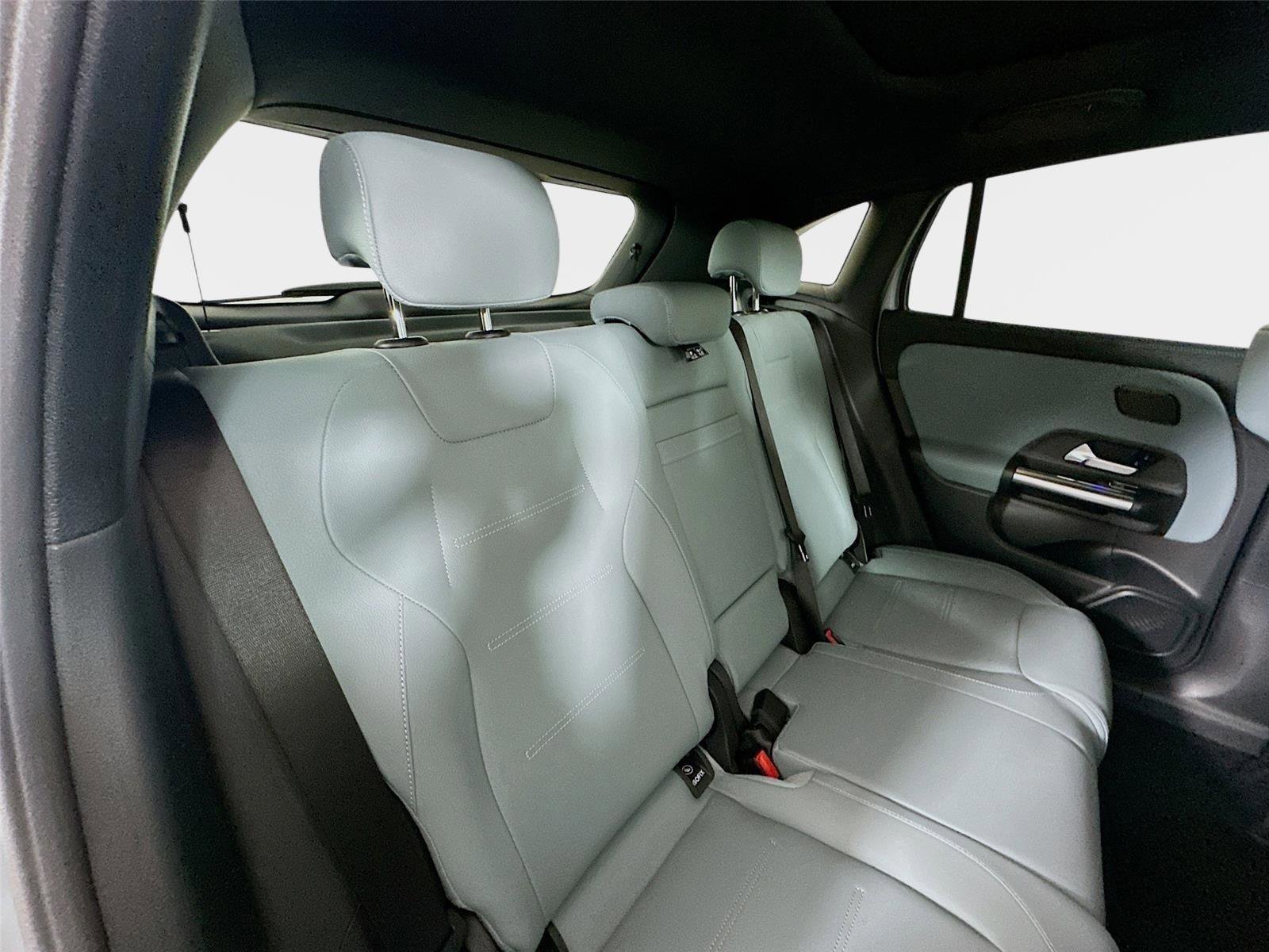 Used 2026 Mercedes-Benz GLA 250 4MATIC image 37