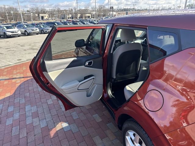 Used 2021 Kia Soul S image 27