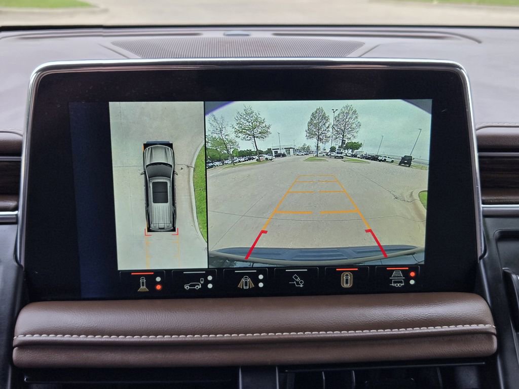 Used 2024 Chevrolet Suburban High Country w/ Advanced Technology Package image 15