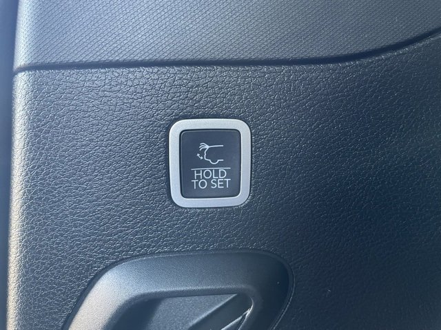 Used 2022 Jeep Wagoneer Series II w/ Premium Group I image 32