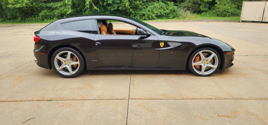 Used 2016 Ferrari FF image 29