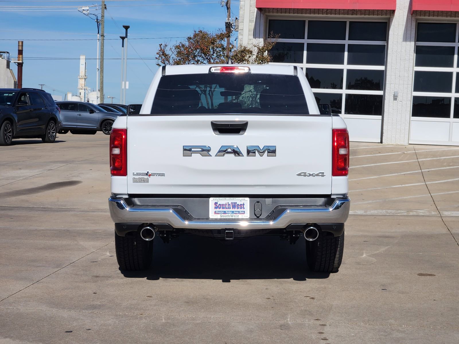 New 2026 RAM 1500 4x4 Crew Cab image 8