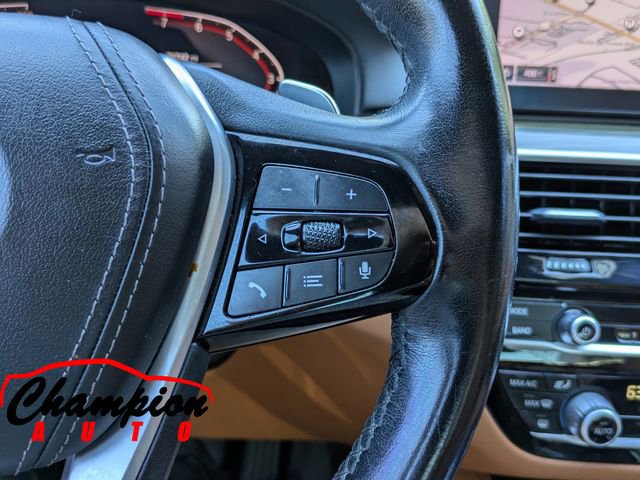 Used 2020 BMW 540i w/ Convenience Package image 31