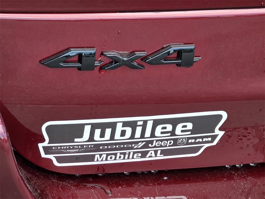 New 2025 Jeep Grand Cherokee L Altitude image 30