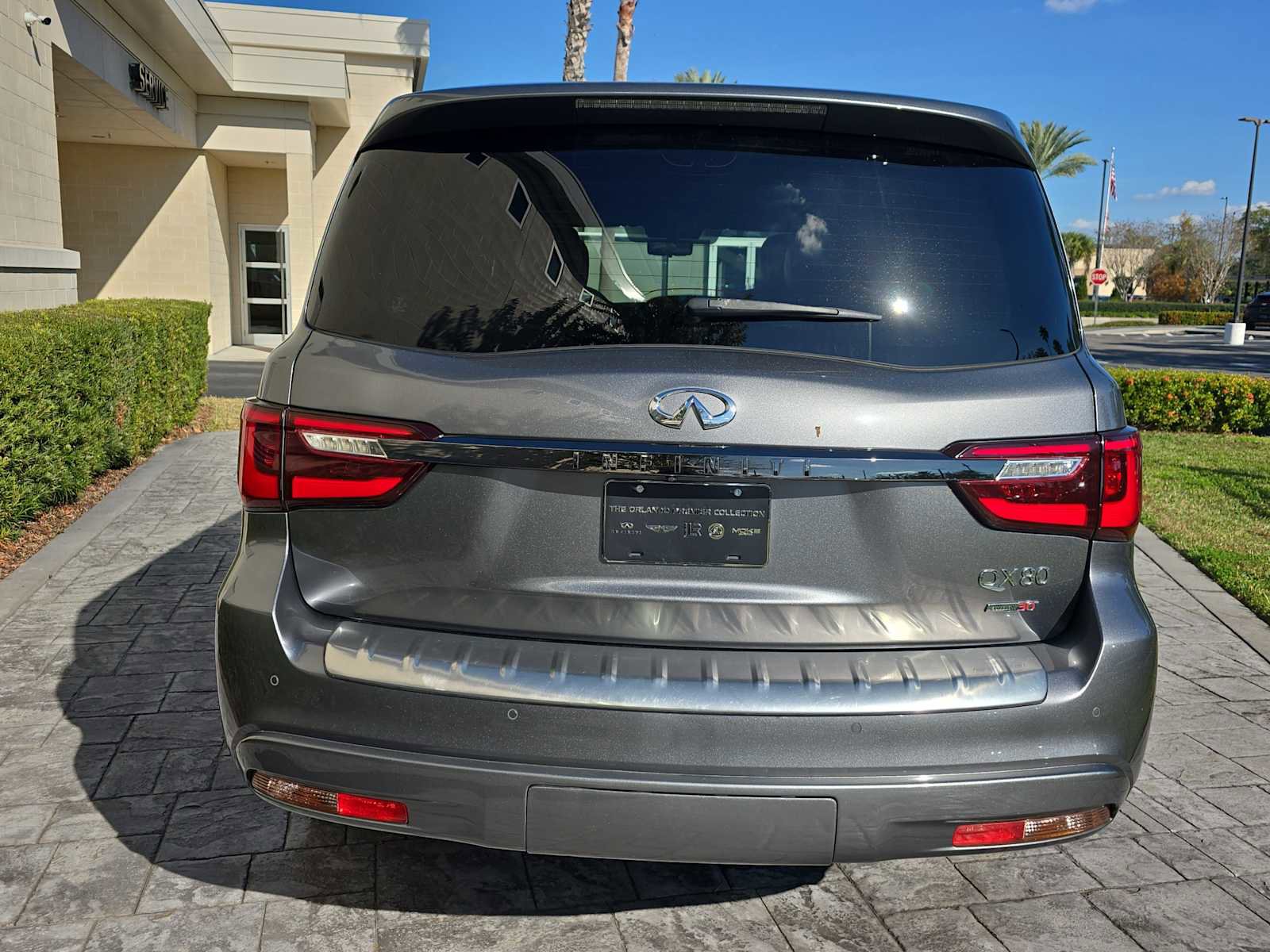 Used 2020 INFINITI QX80 Luxe w/ Edition 30 Package image 5