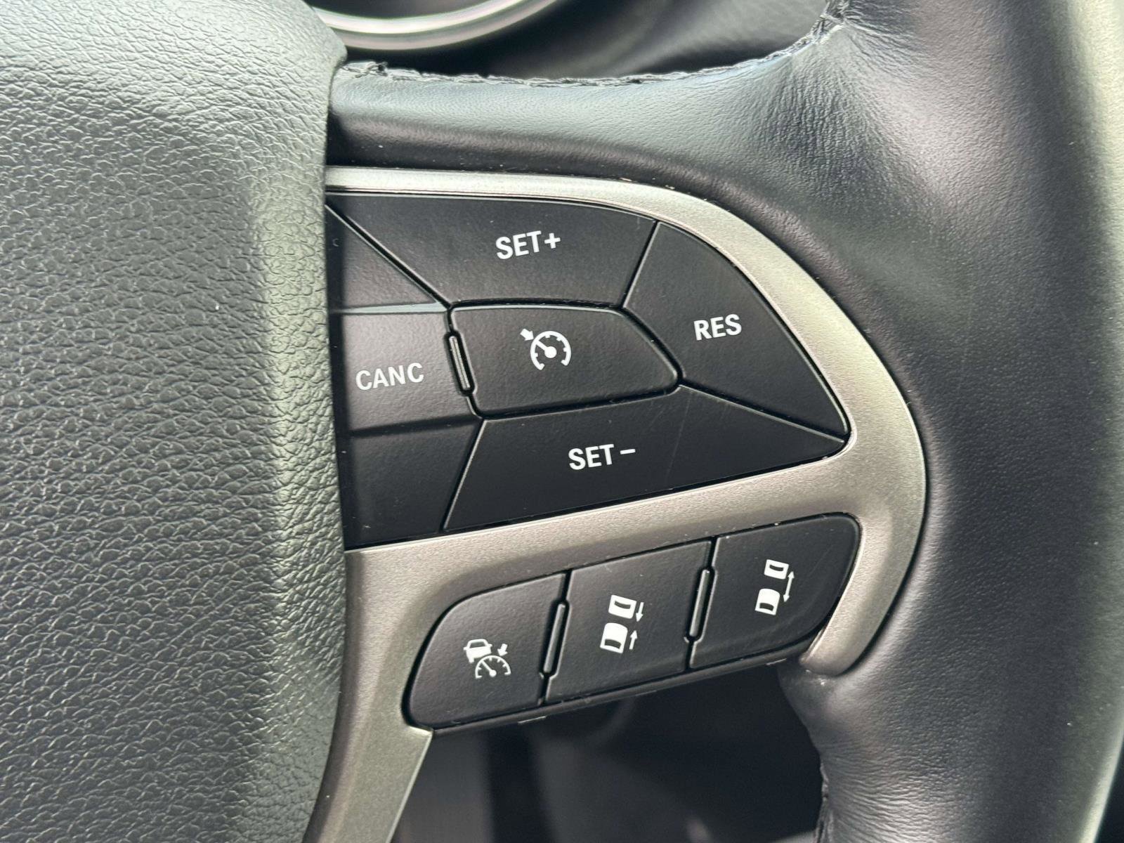 Used 2021 Jeep Grand Cherokee Limited w/ Quick Order Package 28K 80th image 19