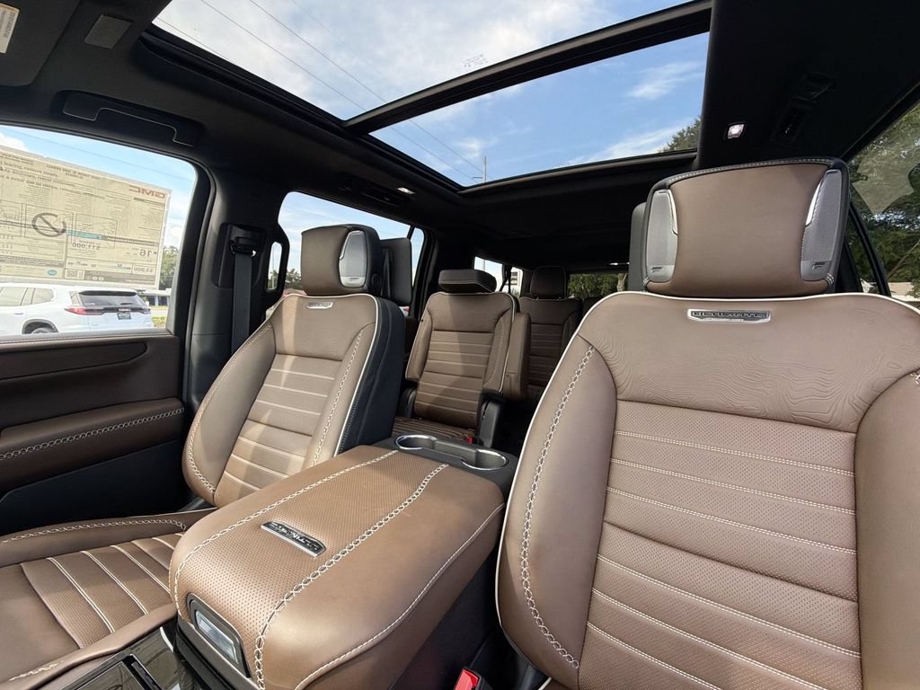 New 2026 GMC Yukon XL Denali Ultimate AWD/4WD image 25